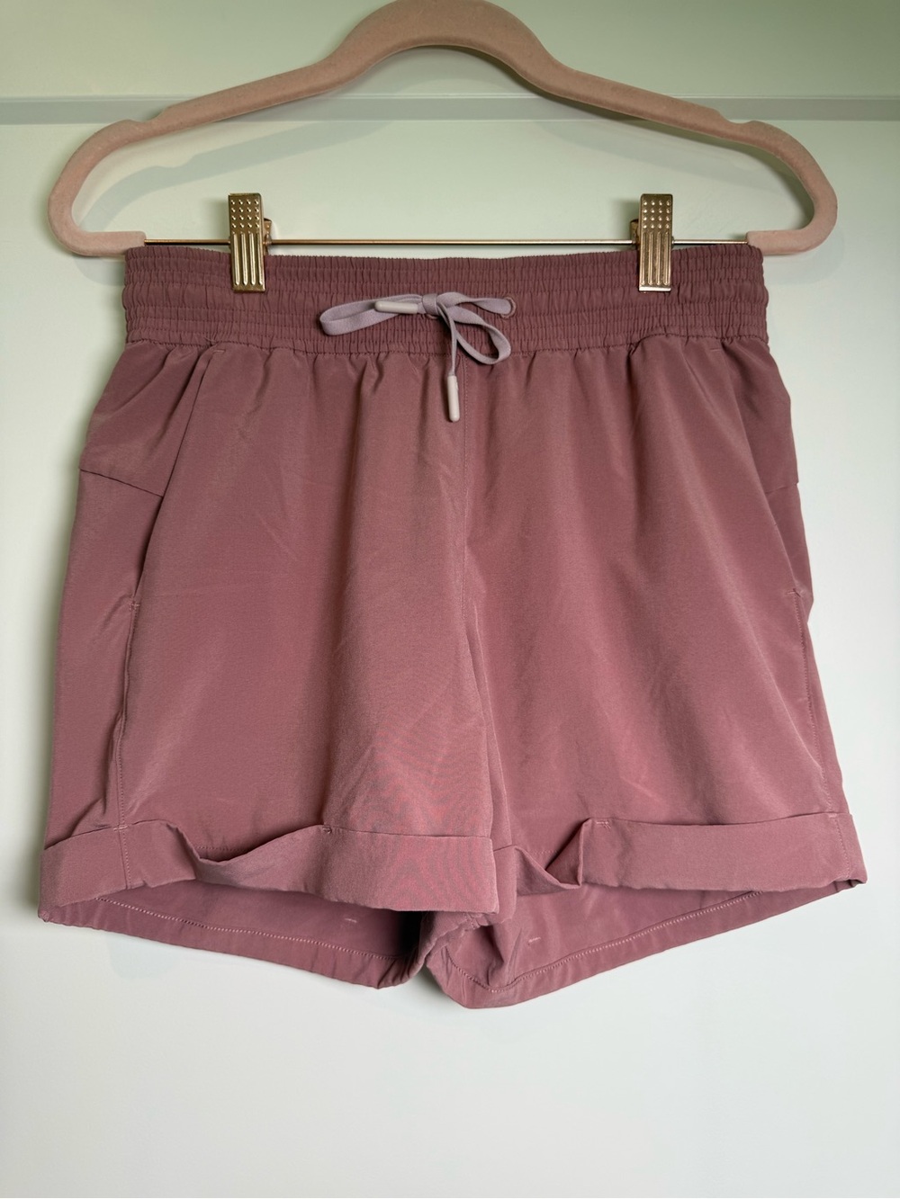 Lululemon Mauve Pink Pull-On Athletic Shorts Size 4 Drawstring Pocket